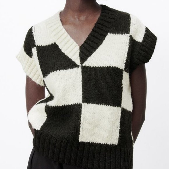 Zara Check Knit Sweater Vest ASO Wednesday Addams - Picture 2 of 15